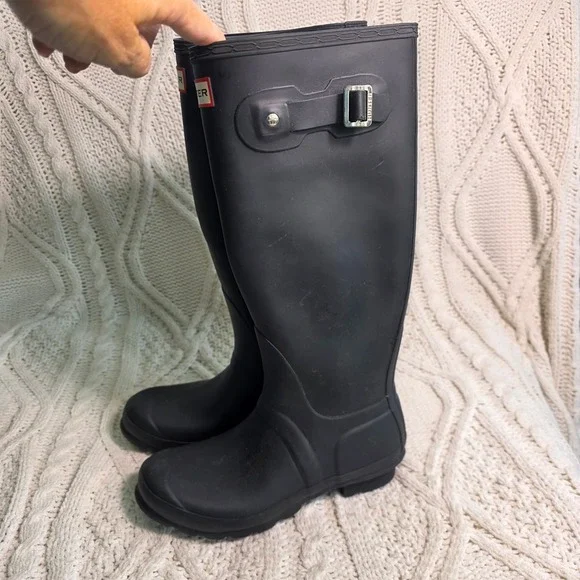 Hunter Original Tall Rain Boots Black Matte Adjustable Buckle Womens 7 Worn Once