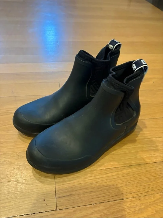 Women’s Ugg Black Slip-On Chelsea Waterproof Rain Booties