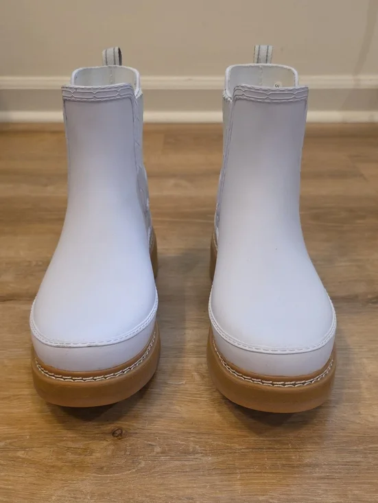 Hunter White Chelsea Rain Booties with Tan Soles Sz 40