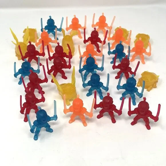 Marvel Shang-Chi Ten‎ Rings Mini Figures Lot of 30 Plastic Toy Cake Toppers 2