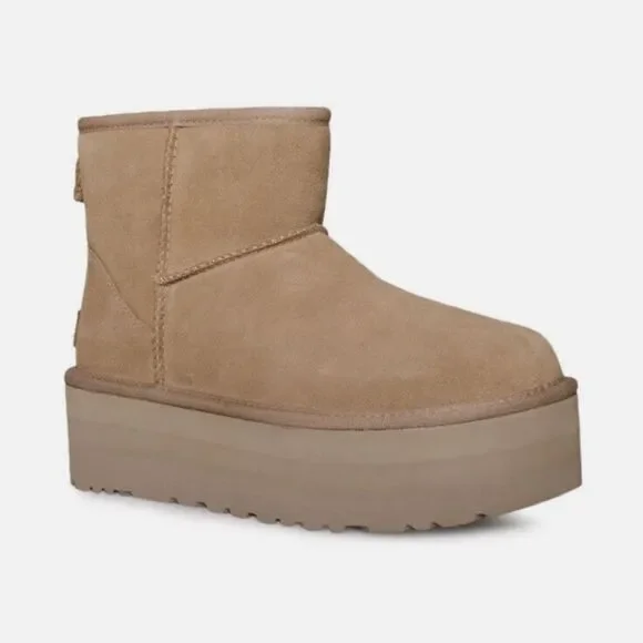 UGG CLASSIC MINI PLATFORM CHESTNUT SUEDE SHEEPSKIN WOMEN'S BOOTS SIZE 9