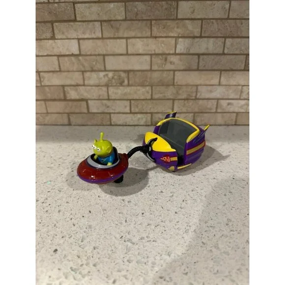 Disney Parks Toy Story Land Alien Swirling‎ Saucers Ride Vehicle Toy Purple Red