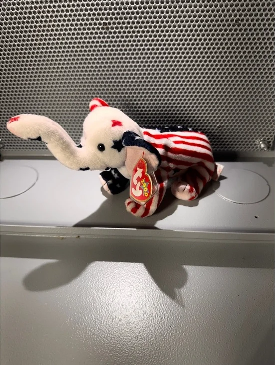 TY Beanie Baby Righty