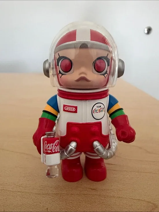 MEGA SPACE MOLLY 100% Series 3 (TEAM COCA COLA)