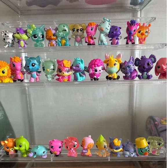 Hatchimals CollEGGtibles Lot of 30‎ Mixed Series Mini Figures Glitter Wings Rare