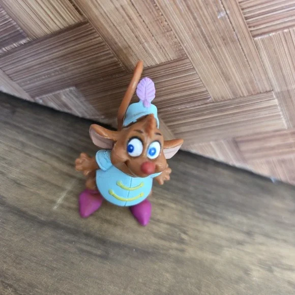 Royal Escort Gus Gus the Mouse 1.5