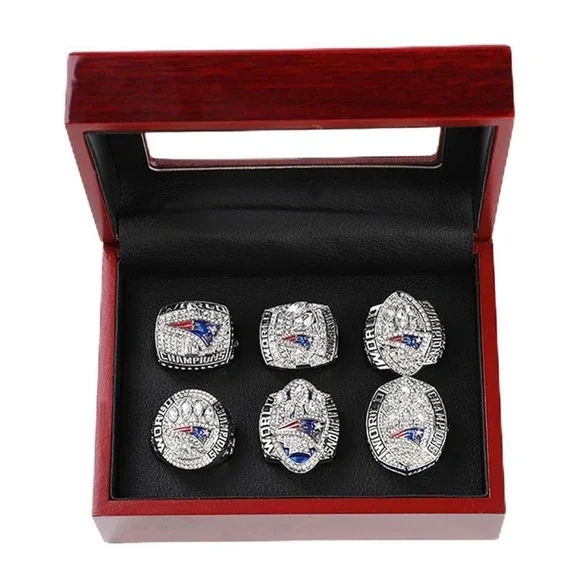 Championship New England Patriots Ring size 11 Commemorative Set