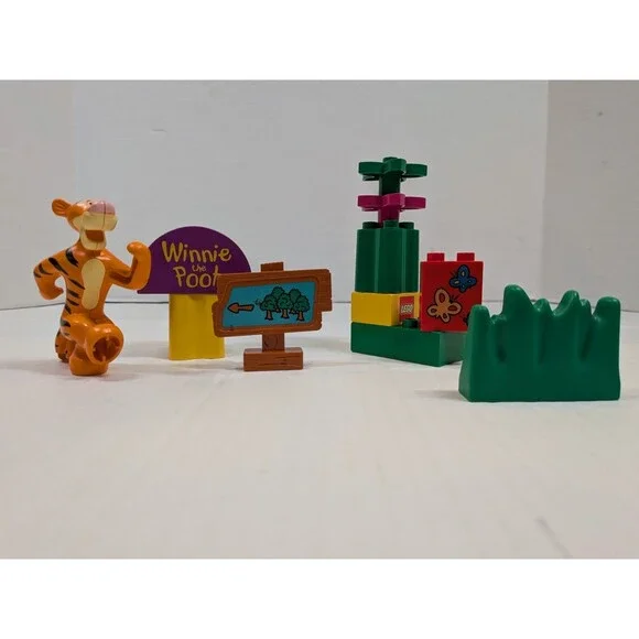 LEGO Duplo 2983 Winnie the Pooh Heffalump Hide N' Seek 1999 Incomplete
