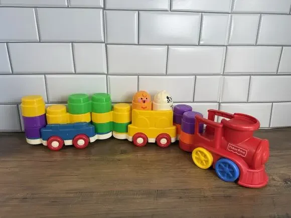 Vintage Fisher Price Stack 'n Build Choo Choo Train 1997 Children’s Toys 6-36 mo