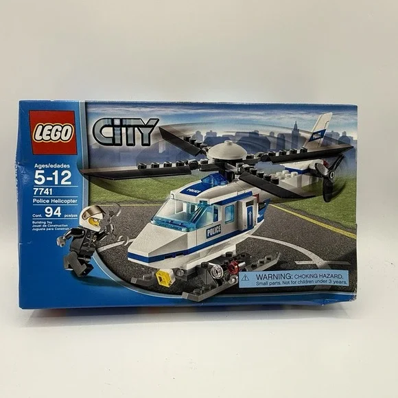 LEGO CITY: Police Helicopter (7741)