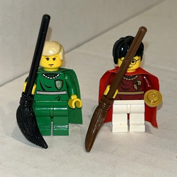 LEGO Harry Potter Minifigures 4726 Draco Malfoy &‎ Harry Quidditch w/ Brooms
