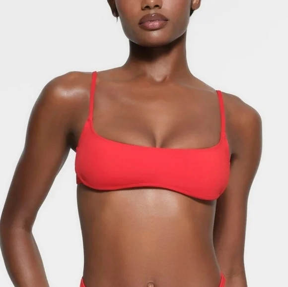 NWT Skims micro scoop bikini top, medium