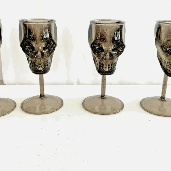 Martha Stewart Smokey Black w/Gold flecks Acrylic Skull Shot Glasses Set of 4