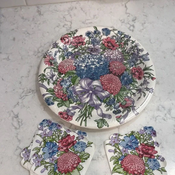 Floral paper plates  and napkin Set in Pink, Blue, Purple