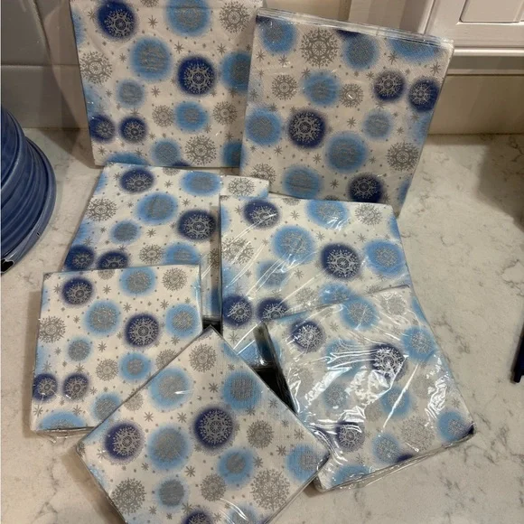 Blue & Silver Snowflake Holiday Napkins - Pack
