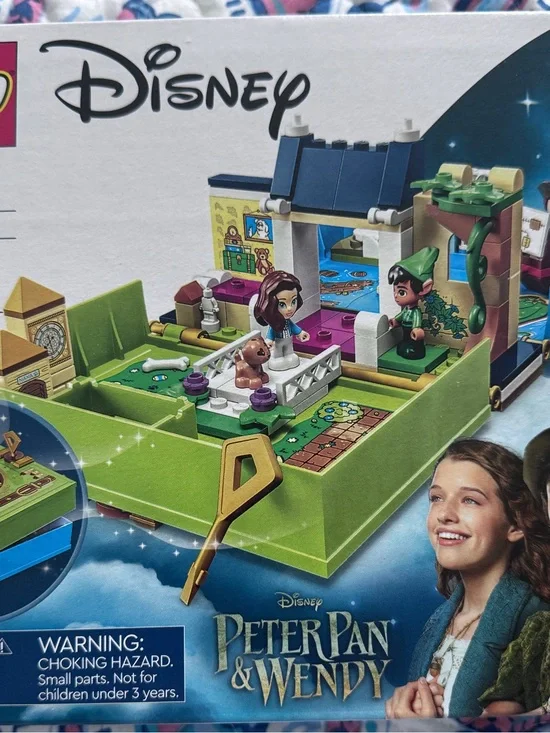 NIB-LEGO-Disney Peter Pan & Wendy's Storybook Adventure (43220)