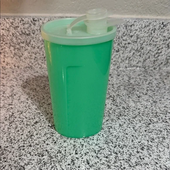 Tupperware Vintage Jadite Green Sweet Saver Syrup Keeper 640, Seal 641 & Cap 642