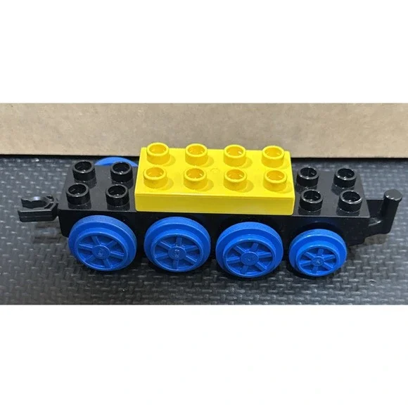 LEGO Part - 22307c01 Duplo, Train Steam Chassis 2 x 8 | Blue Wheels