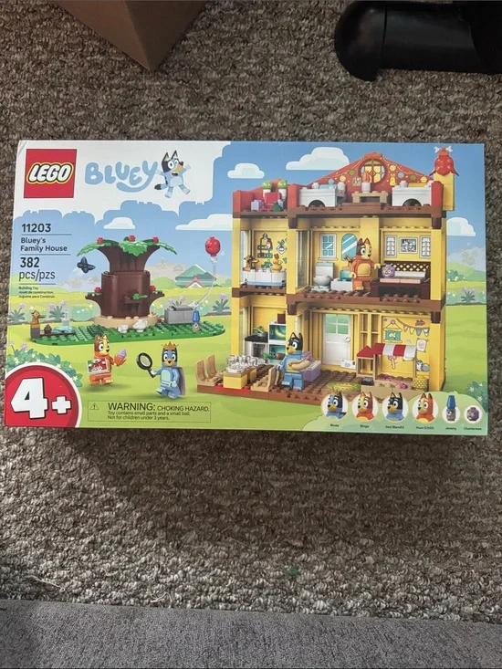 LEGO Bluey Family House Building Set - Yellow, Blue, Red