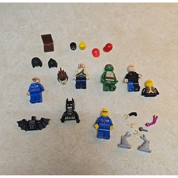 Lot of Lego Batman Teenage Mutant Ninja Turtle Minifigures, Parts & Accessories