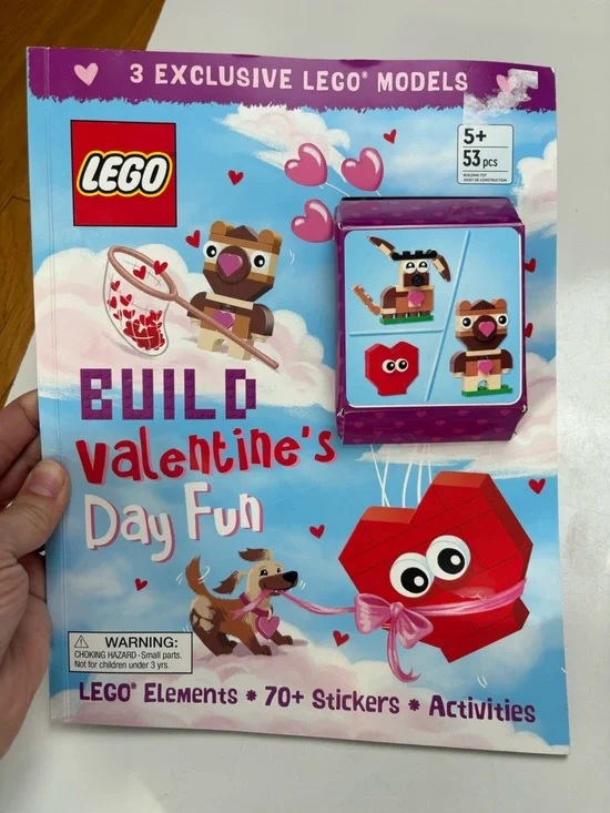 Lego Valentine’s Day Fun - Red,‎ Pink, Blue