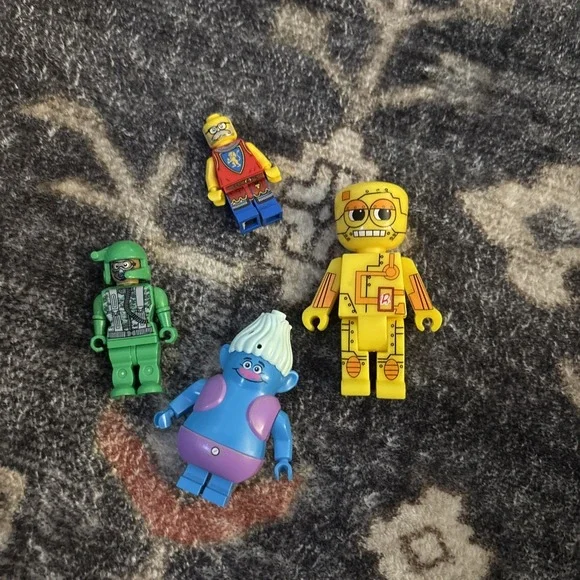 Misc Lot Of 4 Lego - Like Minifigures