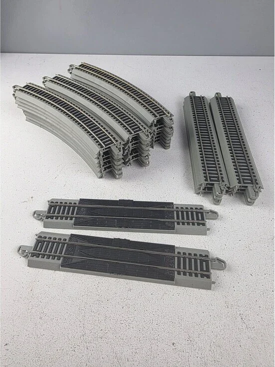Lot of 32 pcs Bachmann  E-Z Snap N Go Train Tracks