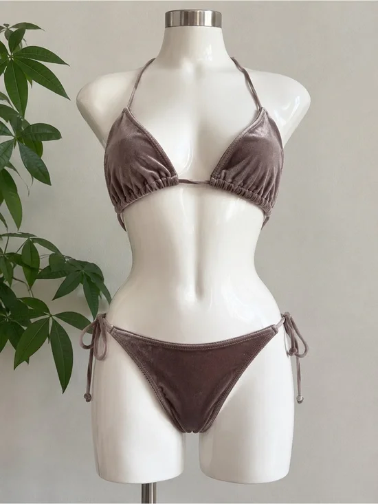 ✨ NWT SKIMS Velvet Triangle Bikini Set – Amber – Size Large ✨