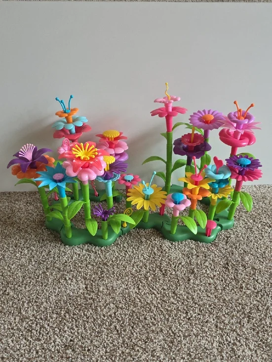 Colorful Interlocking Toy Flower Garden - Building Connectors