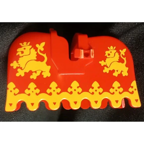 LEGO Red Horse Barding Yellow Lion Ruffled Edge 2490px3 Vintage Castle 6060