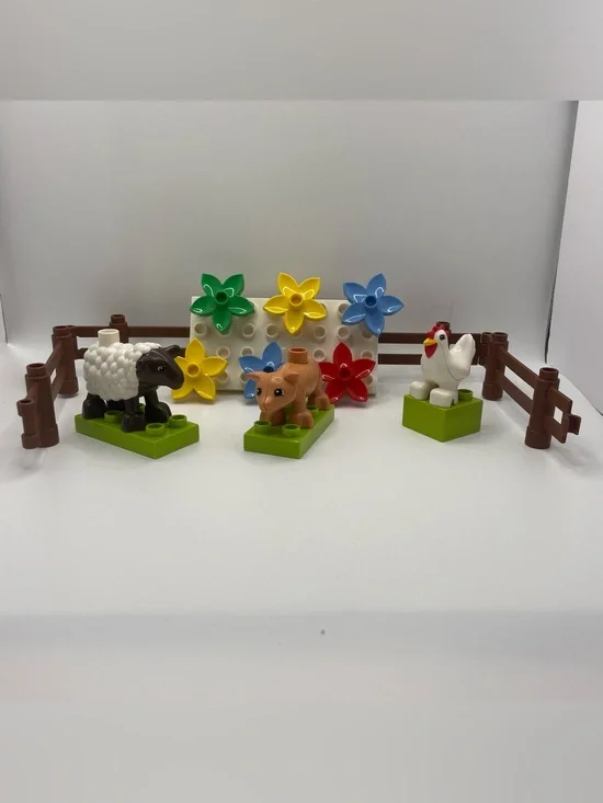 VTG Lego Duplo Farm Animals Figures Chicken Sheep Pig Fence Flowers Retro