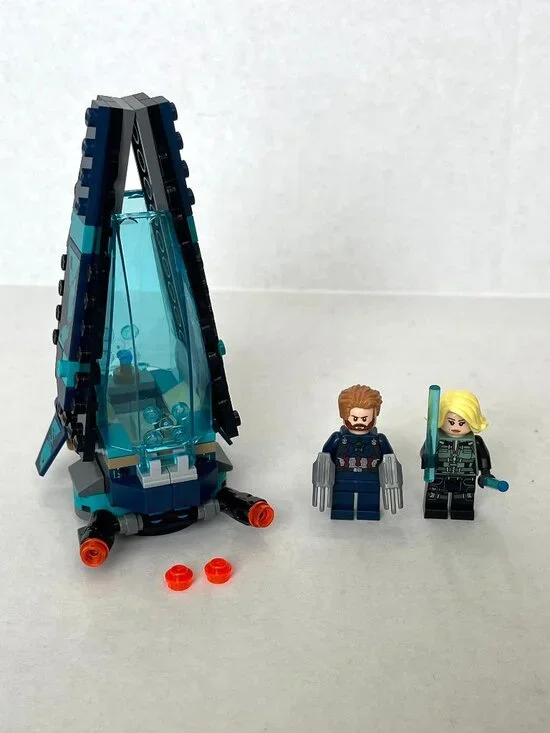 LEGO Marvel Avengers Infinity War Outrider Dropship Attack Playset 76101 RETIRED