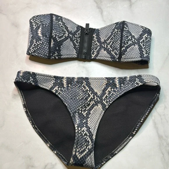 Strapless Snake Print Bikini Set in Gray