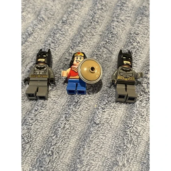 LEGO Minifigures Lot Of 3 marvel batman‎ superwoman