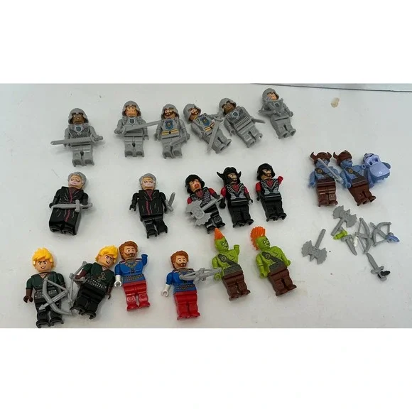 Fantasy Era Castle Kingdom Minifigure Lot 19 Figures Weapons Accessories