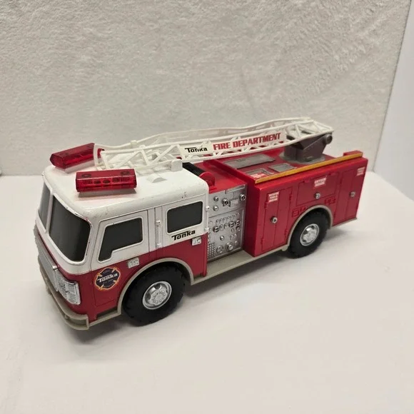 Tonka‎ Fire Truck Ladder Engine Lights Sound Hasbro 2011 Rescue Toy