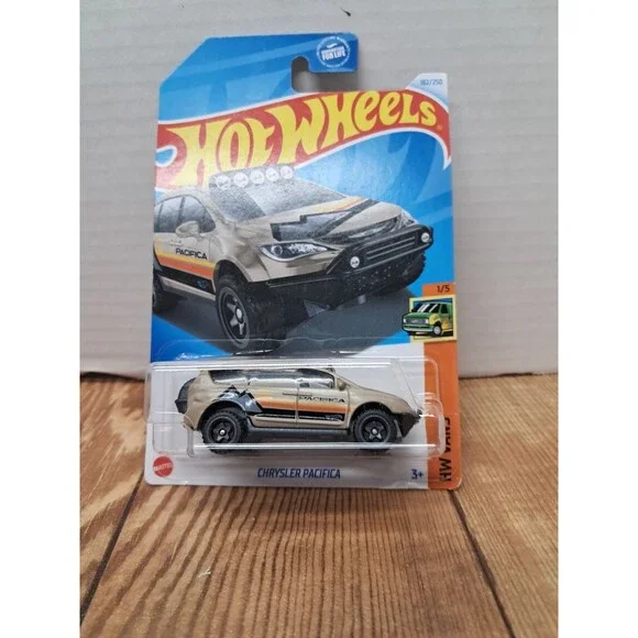 Hot Wheels HW Vans 1:64 Chrysler Pacifica 2024 Beige Diecast Van Unopened