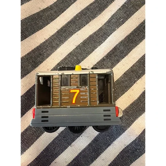 Toby the Tram Engine 2002 Take Along Thomas Friends Die-Cast Magnetic Train No 7