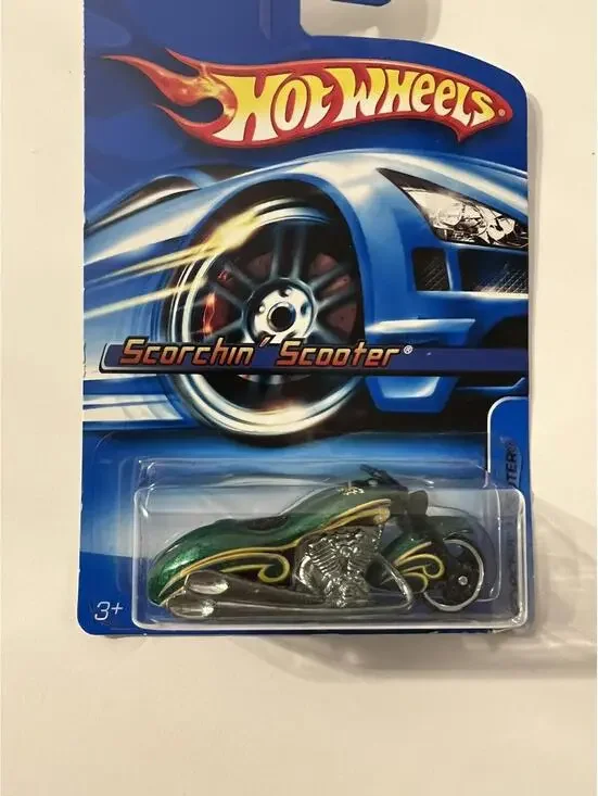 NEW 2006 Hot Wheels Scorchin' Scooter #183