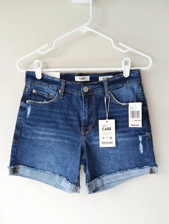 Kensie NWT Womens 2/26 Mid Rise Stretch Denim Jean Shorts Rolled Hem