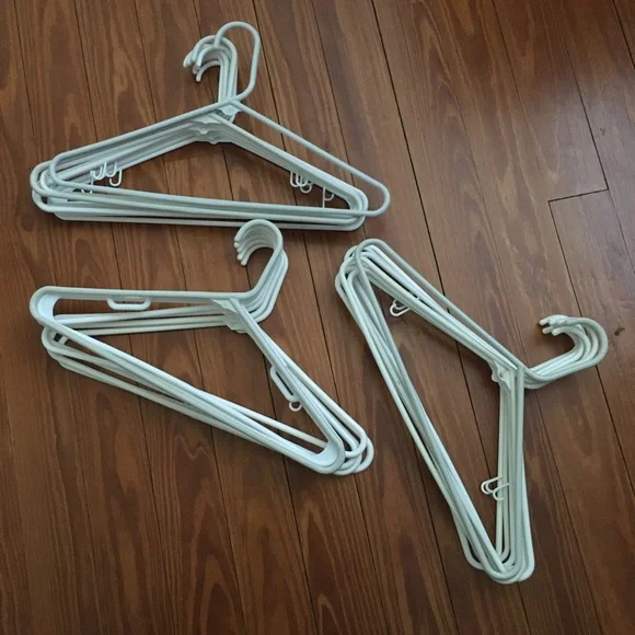 FREE Set of 8 Plastic Tubular Closet Clothing Hangers