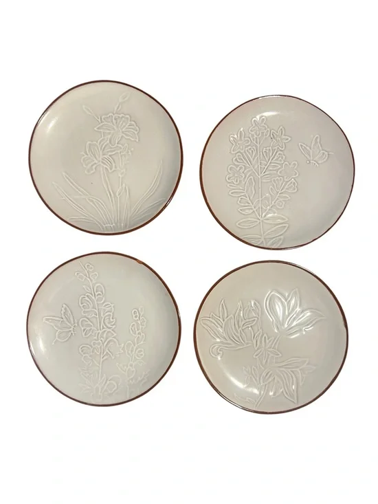 Pier 1 Terracotta Set of 4 White Embossed Floral 6” Salad/Dessert Plates