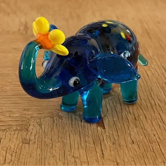 Pier 1 Glass Lucky Ella Elephant Figurine with Yellow Flower & Spots VGUC
