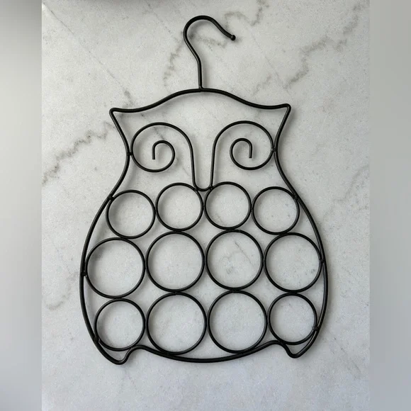 Elegant Black Wire Owl Wall Organizer for scarves and belts