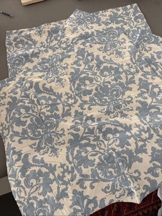 Pottery Barn Blue and White Damask Pillow Shams (Pair)