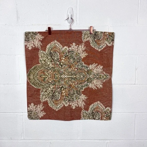 Pottery Barn Pillow Covers 2 Piece Linen Blend 24X24 Brown Floral Medallion BoHo