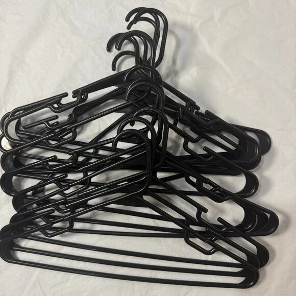 LOT of 26 Black Plastic Notched Tubular Hangers Lightweight Standard Size