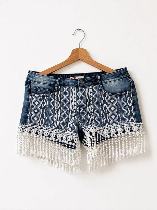 l.e.i. Ashley Low Rise Aztec Denim Shorts Crochet Lace Fringe Boho Festival 7