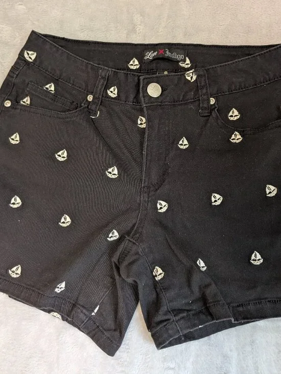 Women’s Love Indigo Black Sailboat Print Shorts Size 6 Nautical Preppy Coastal