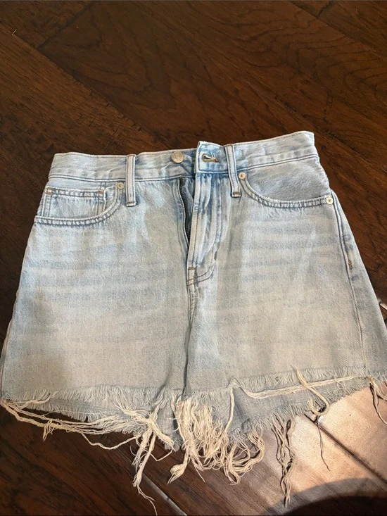 Madewell The Perfect Jean Short size 25